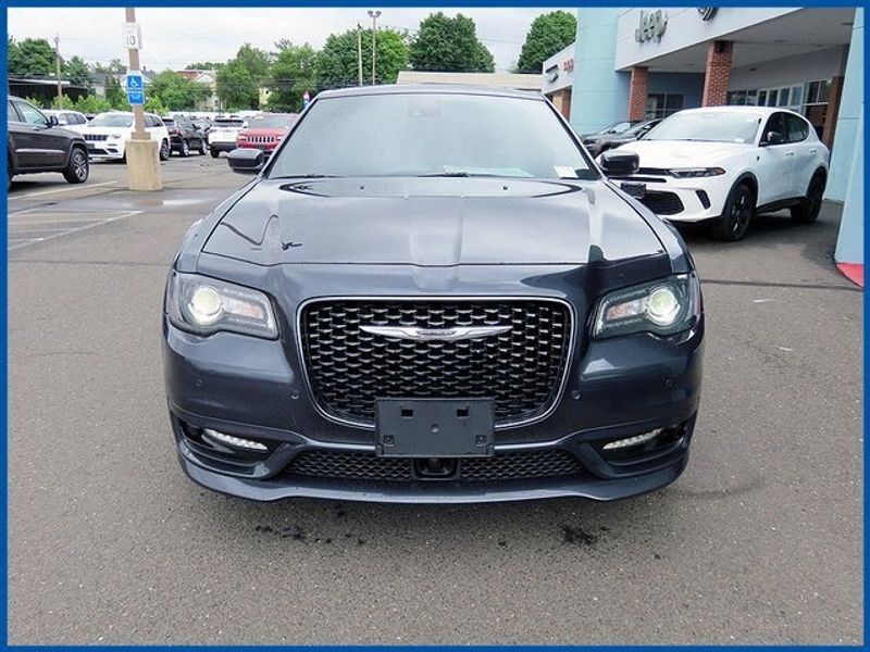 2019 Chrysler 300 SImage 3