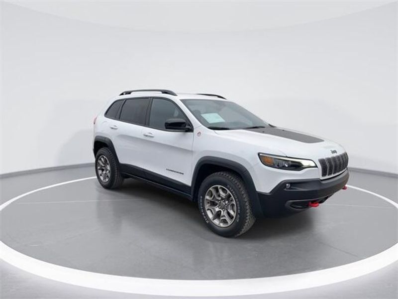 2022 Jeep Cherokee TrailhawkImage 2