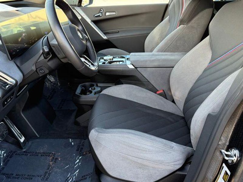 Used 2026 BMW iX xDrive60Image 23