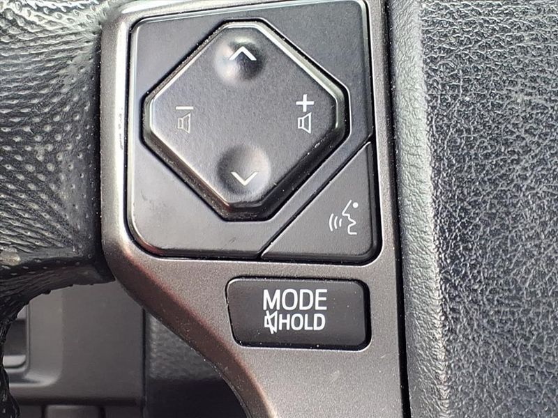 Used 2016 Toyota Tacoma TRD SportImage 16