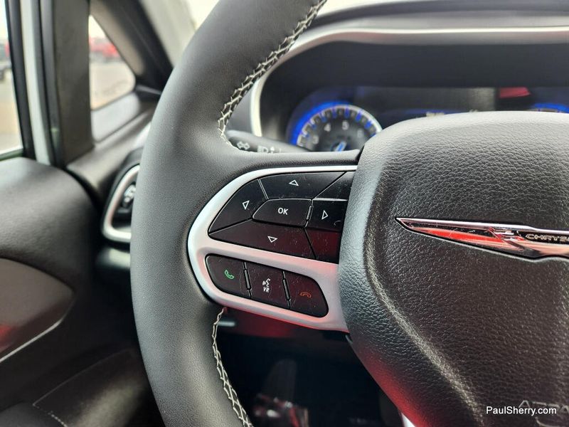 New 2026 Chrysler Voyager LX