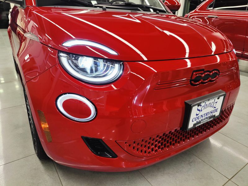 Used 2024 Fiat 500e INSPI(RED)Image 4