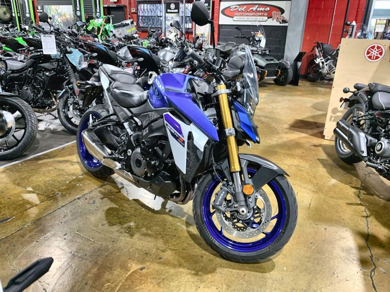 Used 2024 Suzuki GSX-S1000 CA Image 2