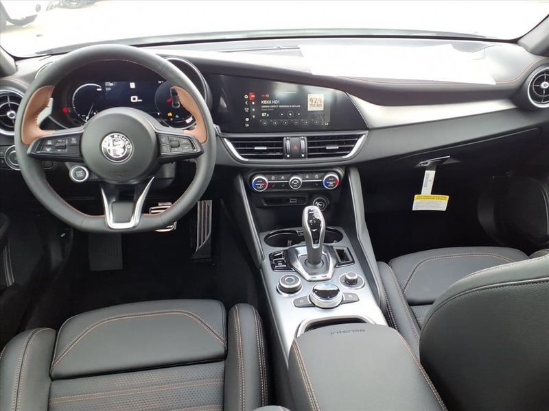 New 2025 Alfa Romeo Giulia Intensa RwdImage 11