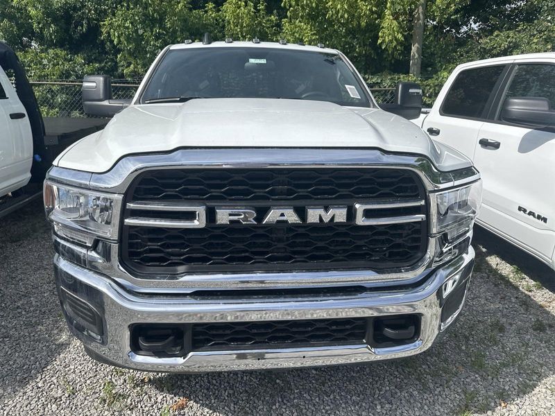 2024 RAM 3500 Tradesman Crew Cab Chassis 4x4 60