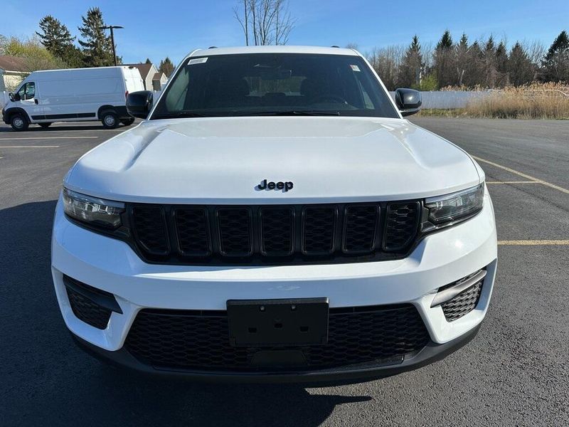 2025 Jeep Grand Cherokee Altitude X 4x4Image 6