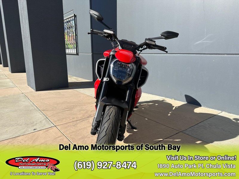 2024 Ducati DIAVEL V4  in a RED exterior color. Del Amo Motorsports of South Bay (619) 547-1937 delamomotorsports.com 