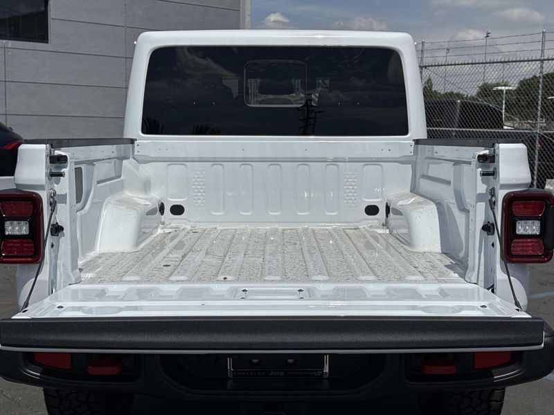 New 2026 Jeep Gladiator Rubicon 4x4