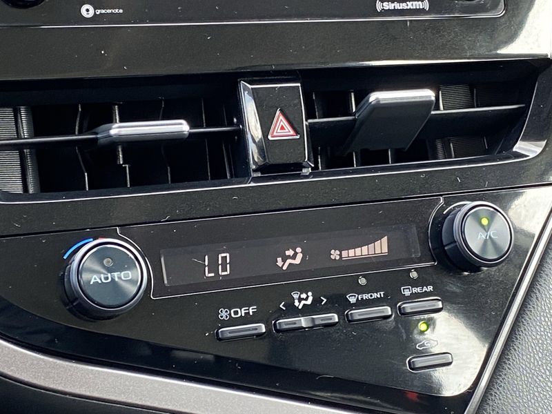 2021 Toyota Camry SEImage 22