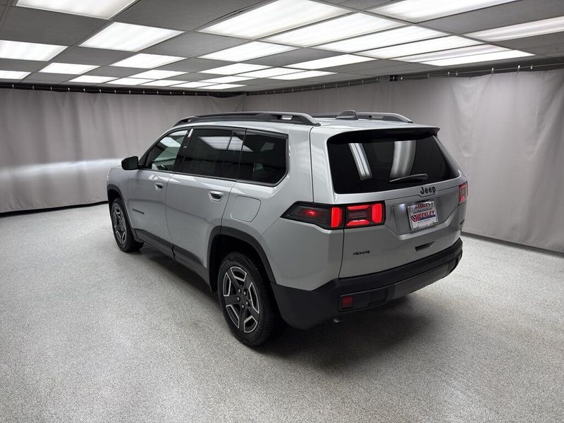 New 2026 Jeep Cherokee Limited 4x4Image 2