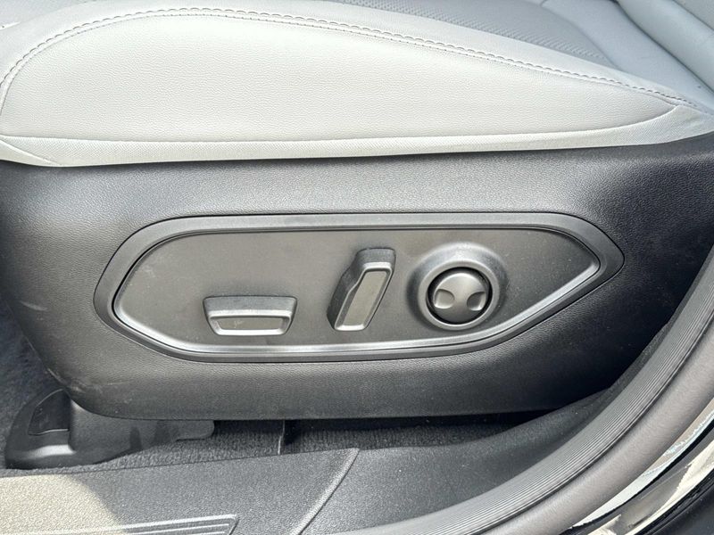 New 2026 Jeep Cherokee Limited 4x4
