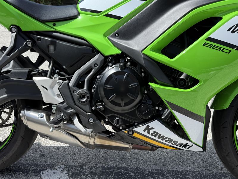 2025 Kawasaki Ninja 650 KRT Edition ABS