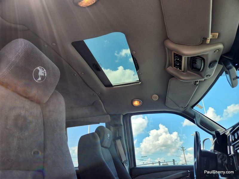 Used 2019 Chevrolet Express 2500 Image 42