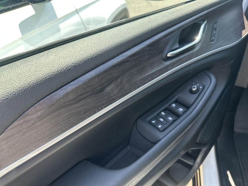 2025 Jeep Grand Cherokee Limited photo 21