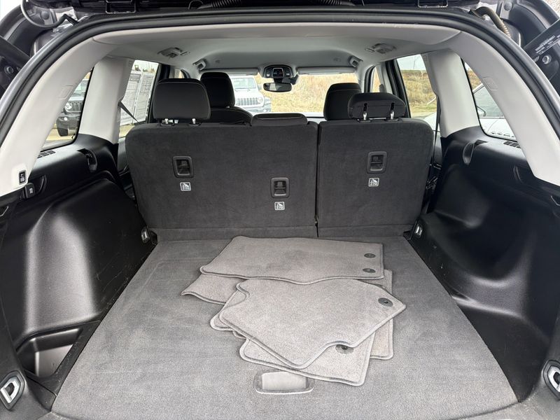 Used 2022 Jeep Grand Cherokee LaredoImage 15