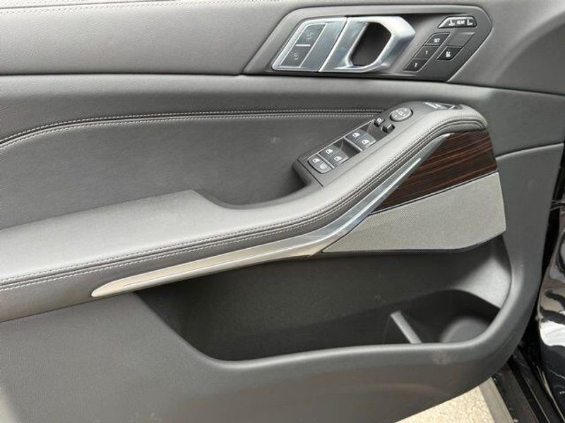 New 2026 BMW X7 xDrive40iImage 15