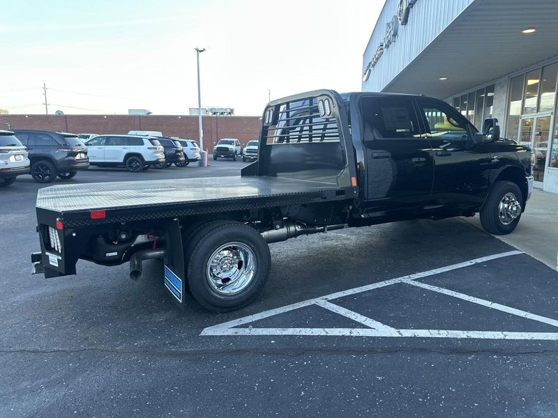 2024 RAM 3500 Tradesman Crew Cab Chassis 4x4 60