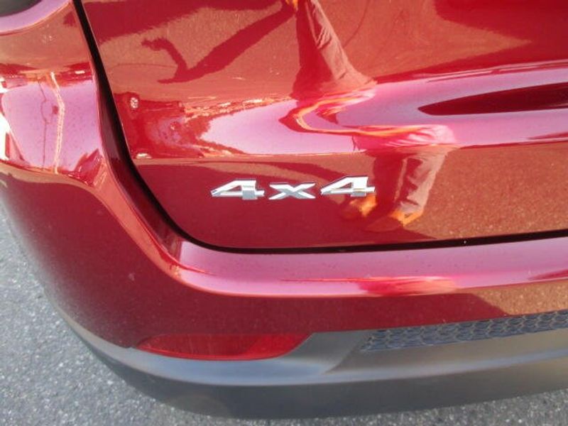 Used 2022 Jeep Compass LatitudeImage 11