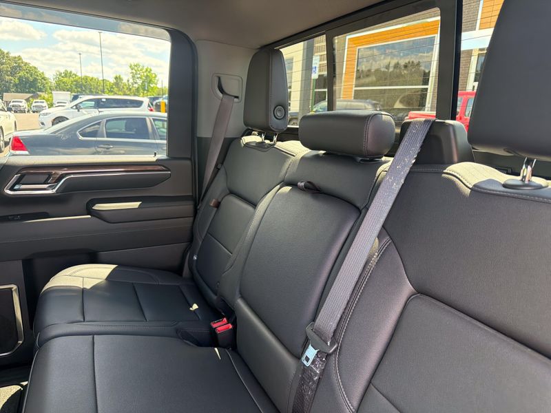 Used 2024 Chevrolet Silverado 3500HD LTImage 26