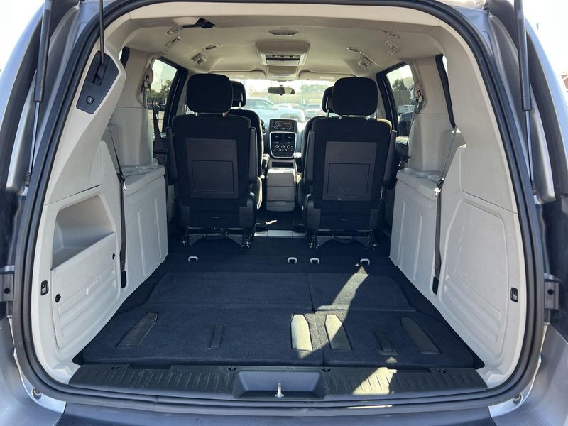 2015 Dodge Grand Caravan SXT photo 32