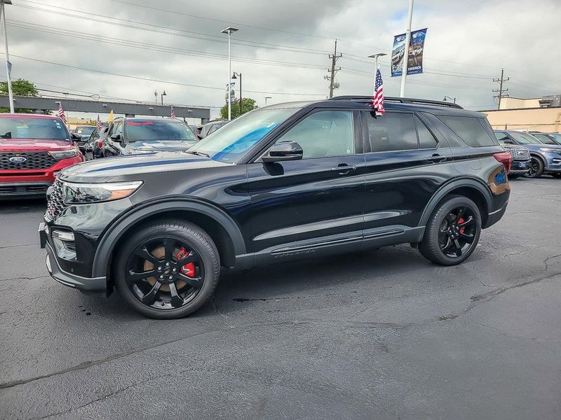 2024 Ford Explorer ST photo 5