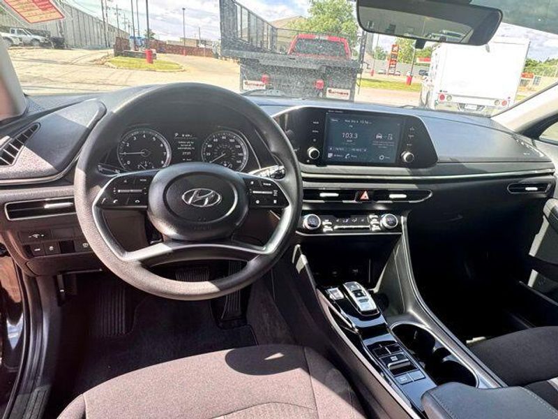 Used 2022 Hyundai Sonata SELImage 10