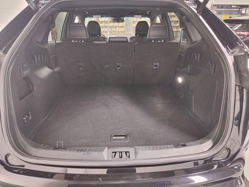 2019 Ford Edge ST AWDImage 12