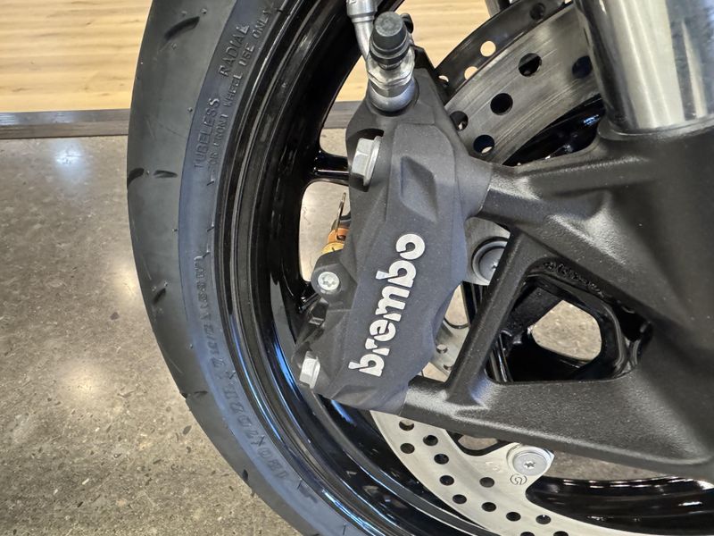 2024 BMW F 900 R - RACING RED 