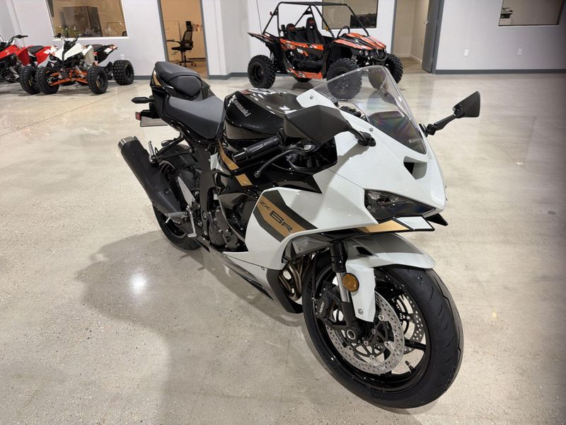 New 2026 Kawasaki NINJA ZX-6R ABS Image 11