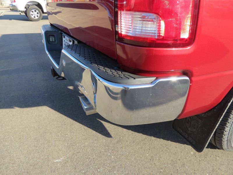 Used 2015 RAM 1500 Big Horn 4x4 4dr Crew Cab 5.5 ft. SB PickupImage 24