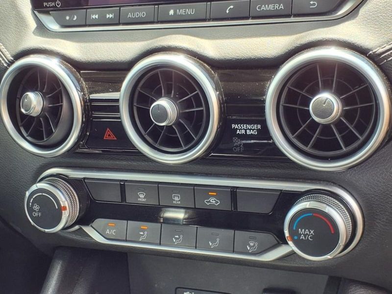 2022 Nissan Sentra SV photo 7