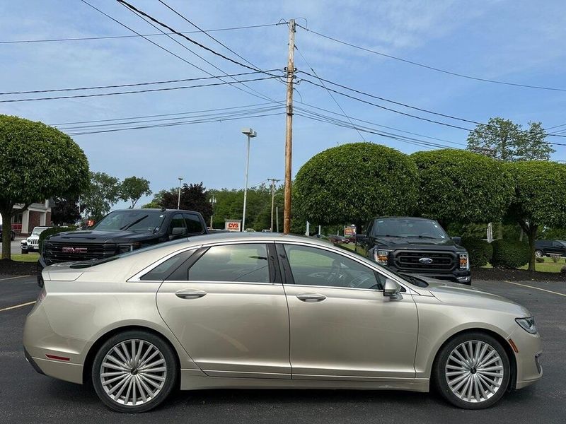 2017 Lincoln MKZ ReserveImage 13