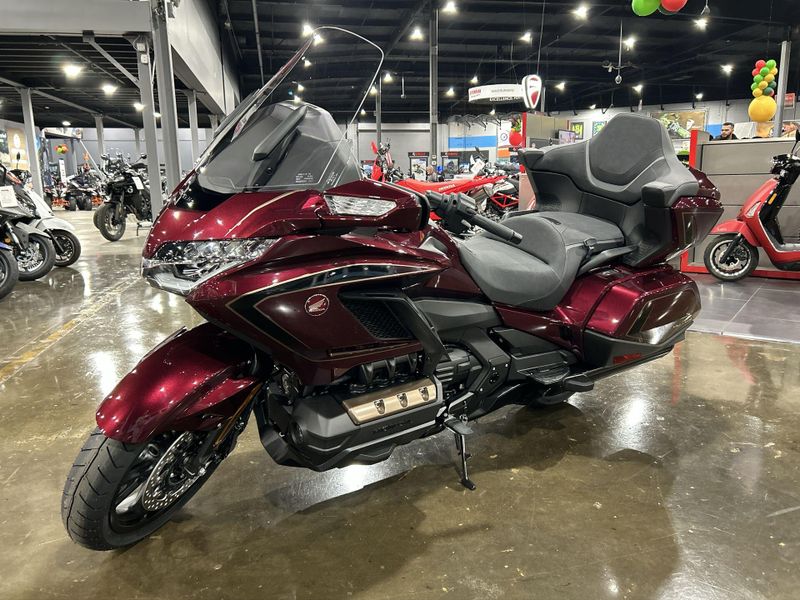 2025 Honda GOLDWING TOUR AIR BAG DCT  in a BORDEAUX RED METALLIC exterior color. Del Amo Motorsports of Redondo Beach (424) 390-7811 delamomotorsports.com 