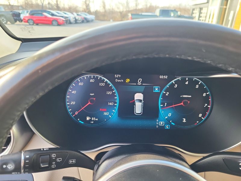 Used 2022 Mercedes-Benz GLC 300Image 6