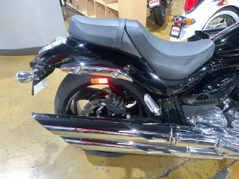 New 2025 Suzuki BOULEVARD M109R Image 10