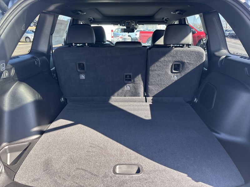 New 2026 Jeep Grand Cherokee Limited Reserve 4x4Image 9