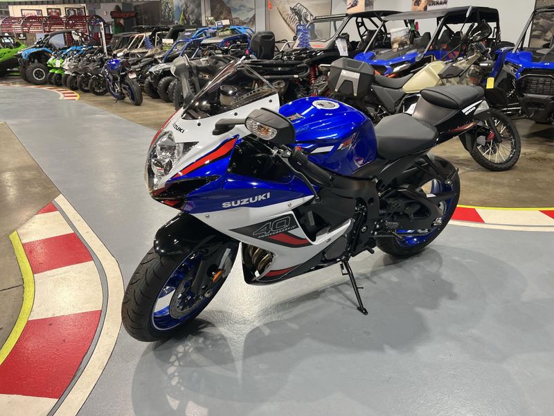 New 2026 Suzuki GSX-R600Z 40TH ANNIVERSARY EDITION Image 13