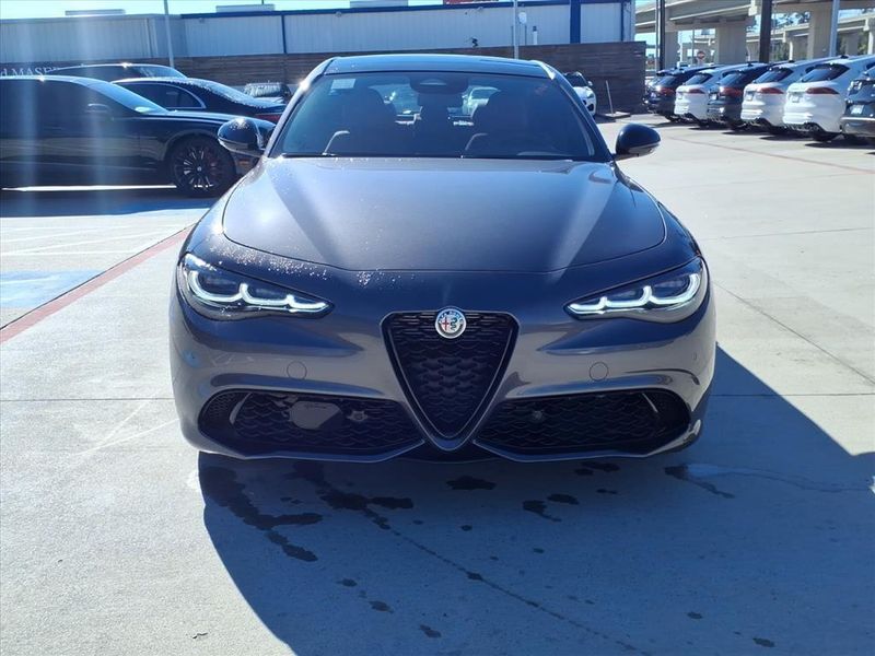 New 2025 Alfa Romeo Giulia RwdImage 4