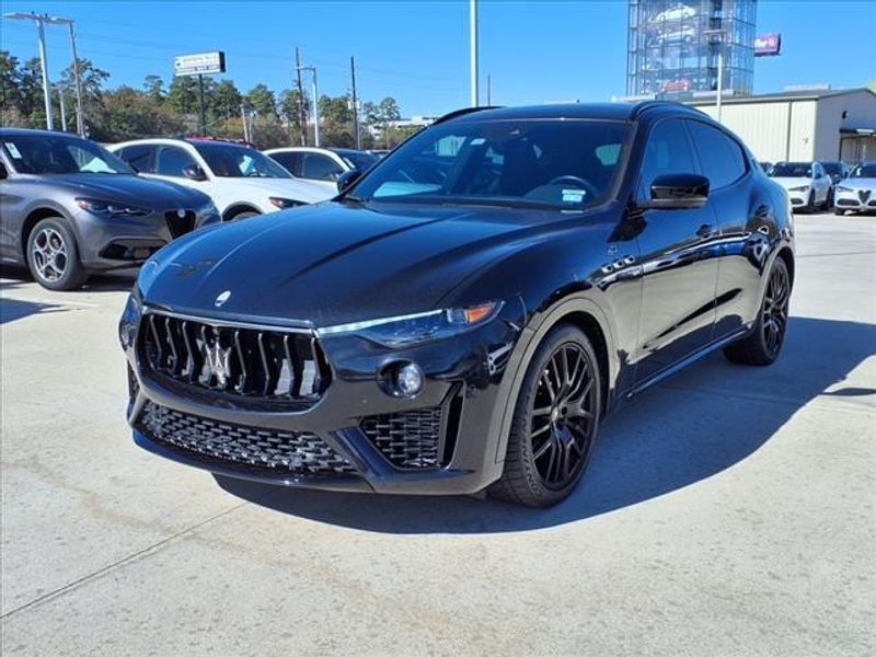 2022 Maserati Levante GTImage 2