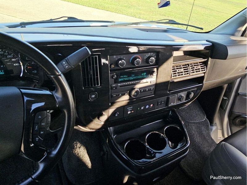 Used 2021 Chevrolet Express Passenger LSImage 31