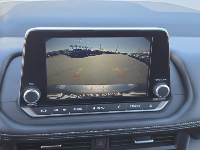Used 2024 Nissan Rogue FWD SV