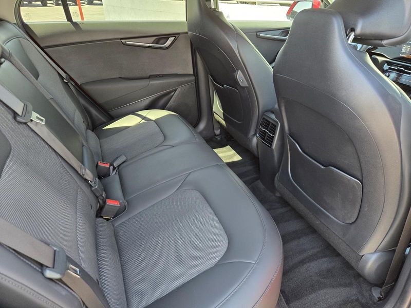 Used 2024 Kia Niro EV Wind