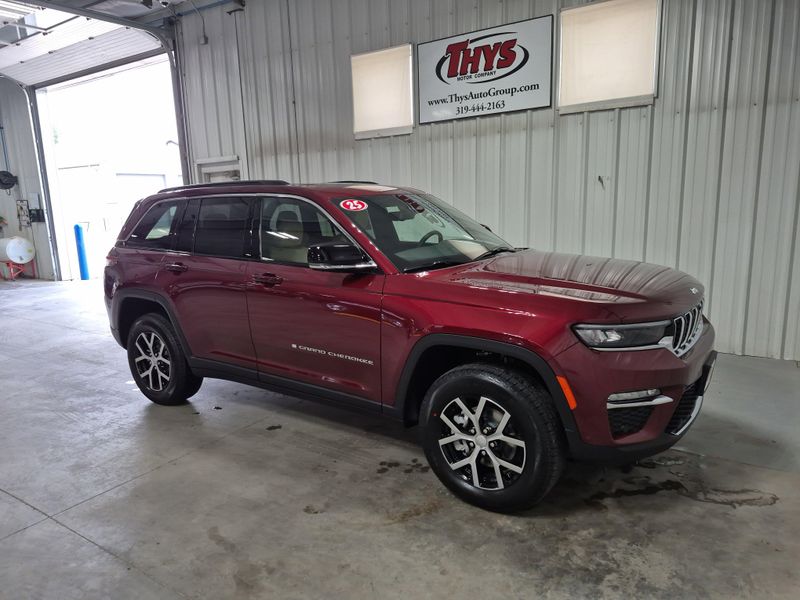 2025 Jeep Grand Cherokee Limited 4x4Image 3