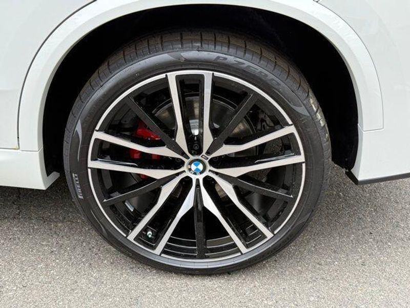 New 2026 BMW X5 sDrive40iImage 14