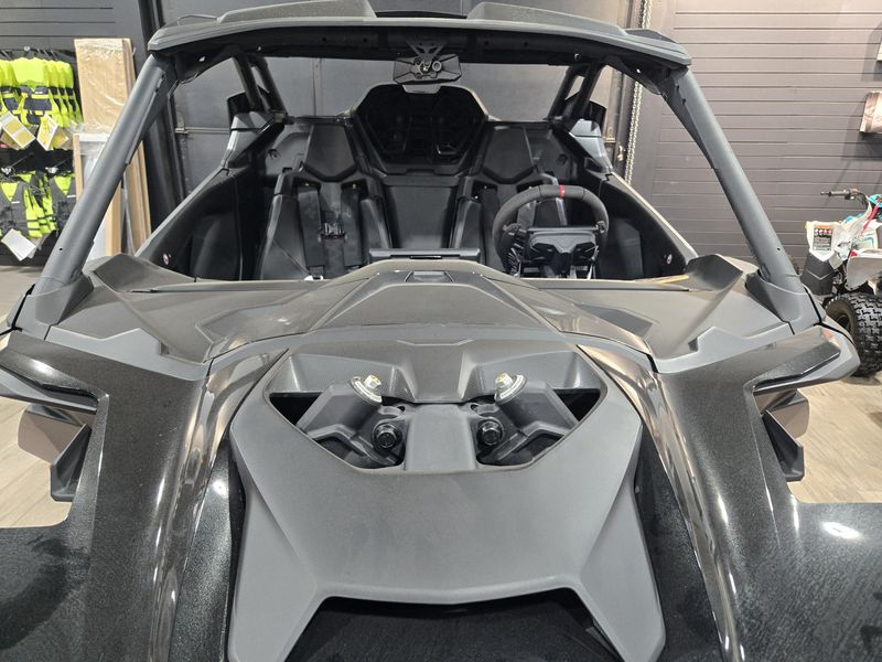 2025 Can-Am MAVERICK R X RS 999T DCT TRIPLE BLACK Image 12