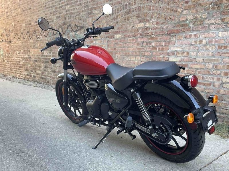 2022 Royal Enfield Meteor Fireball Red  Image 3