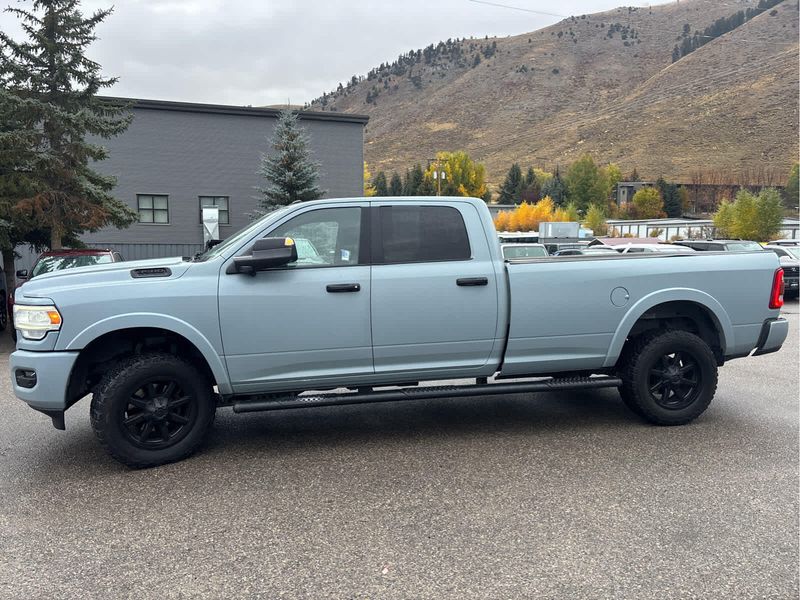 2019 Ram 3500 Laramie photo 4