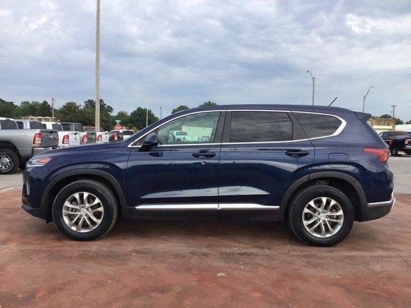 2019 Hyundai Santa Fe SE 2.4Image 2