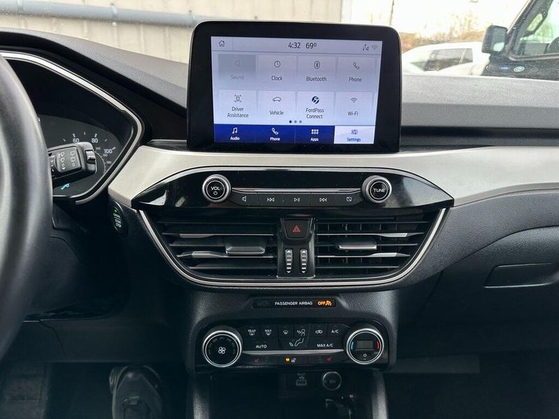2021 Ford Escape SEImage 7