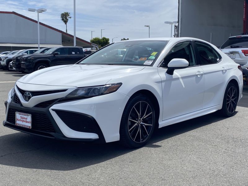 2021 Toyota Camry SEImage 8